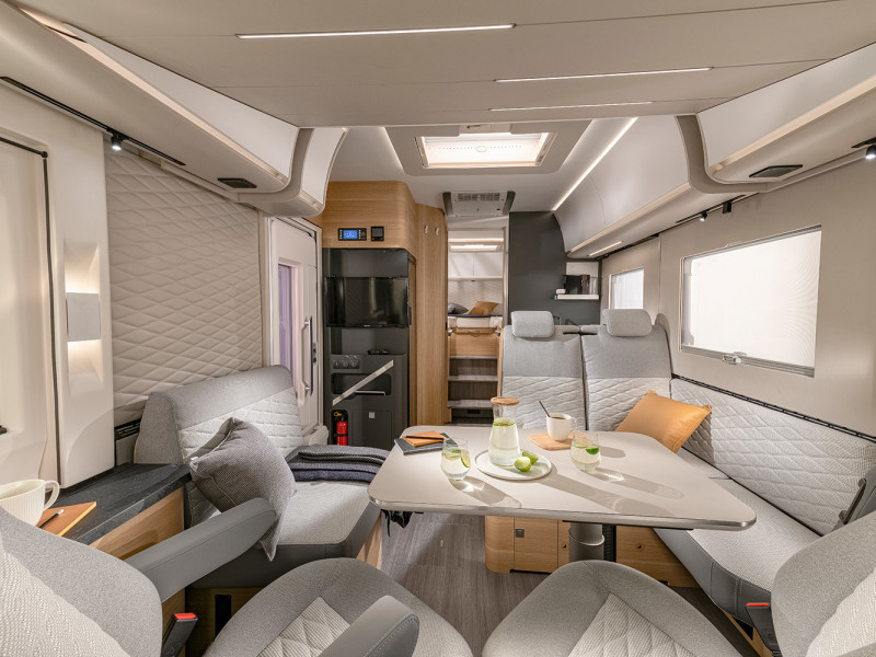 Adria Sonic Plus 700 SL Alpine White